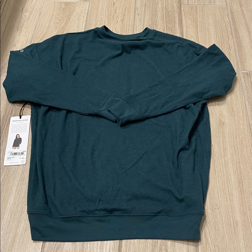 NWT Alo Yoga Soho Pullover Midnight Green Sz XS - Picture 12 of 14